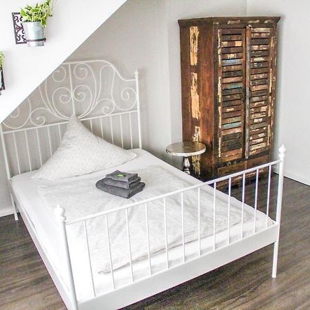 Exklusive 2 Zi. Dachgeschosswohnung In Top Lage! BRE Exteriör bild