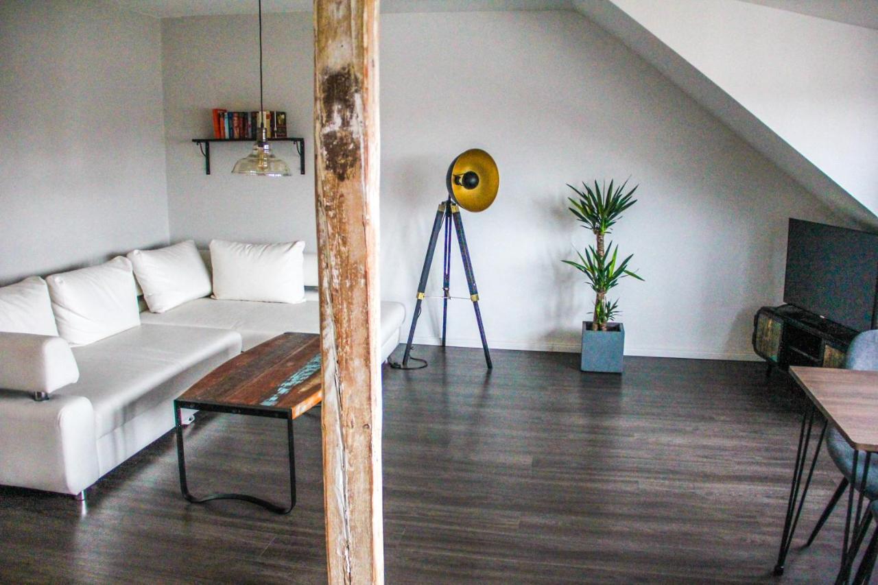 Exklusive 2 Zi. Dachgeschosswohnung In Top Lage! BRE Exteriör bild