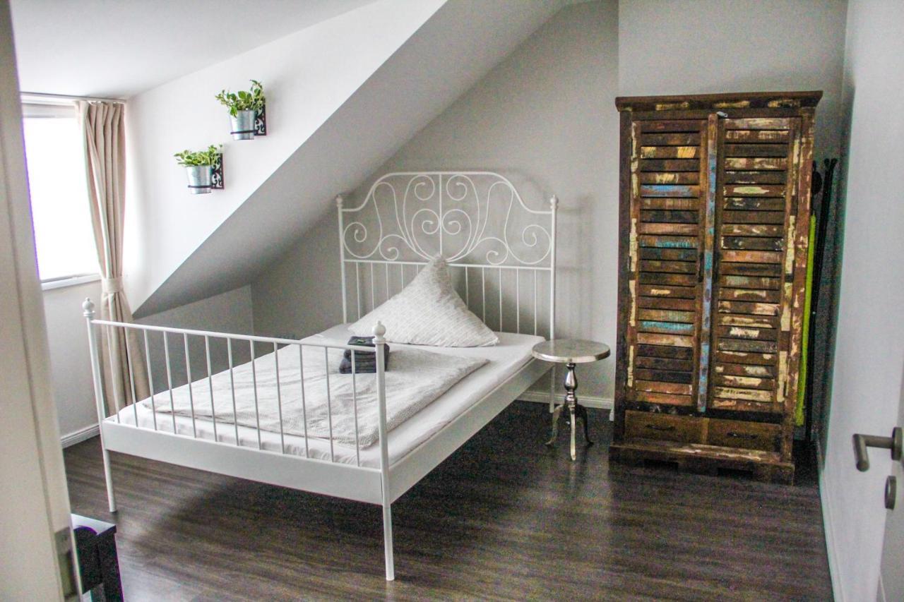 Exklusive 2 Zi. Dachgeschosswohnung In Top Lage! BRE Exteriör bild